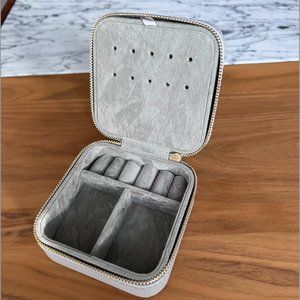 Jewelry travel case